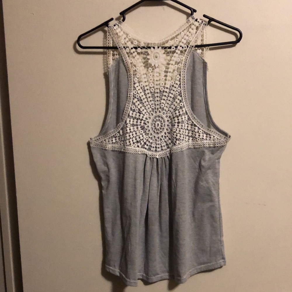 Tops - Picture 4 of 4